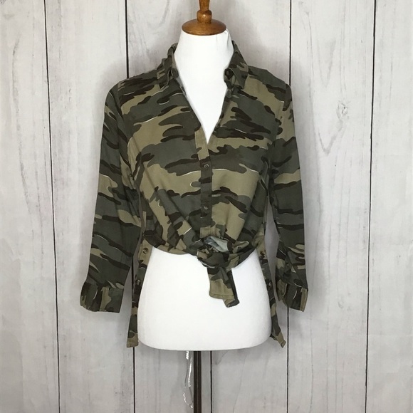 Susina‎ camoflauge button down long sleeve shirt - Picture 4 of 8